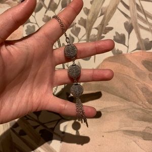 Long necklace with three silver balls and fringe